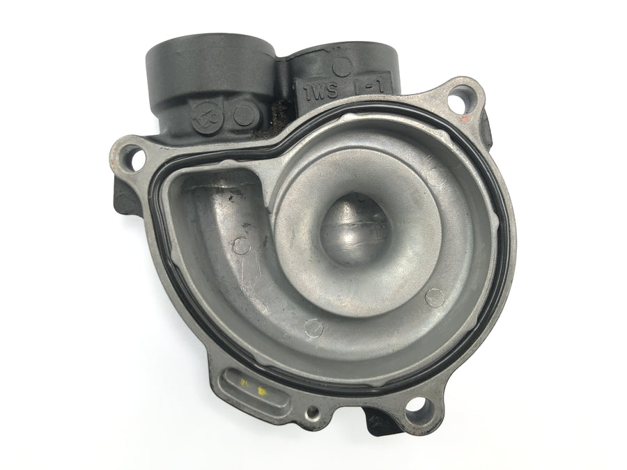 Yamaha MT07 RM04 [2014] - Wasserpumpendeckel Kühlmittelpumpendeckel Pumpengehäuse
