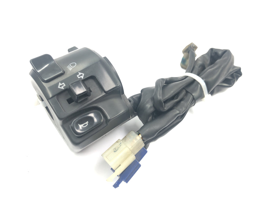 Yamaha YZF R1 RN04 [2001] - Switch fitting left handlebar switch control unit