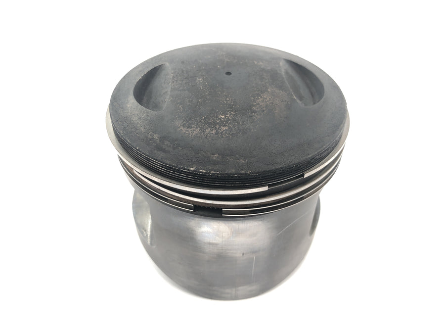 BMW R 100 GS 247E [1991] - cylinder with piston on the right