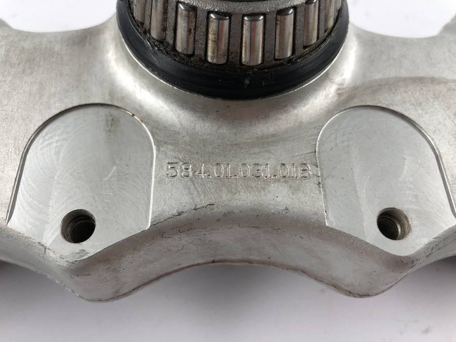 KTM LC4 640 [2003] - lower triple clamp
