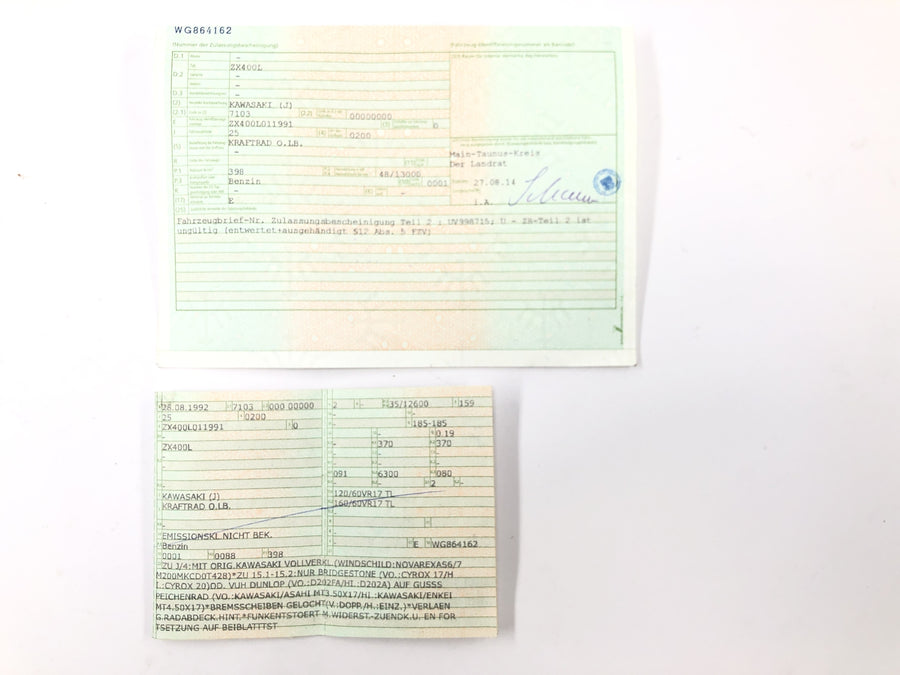 Kawasaki ZXR 400 ZX400L [1992] - Cadre principal avec papiers