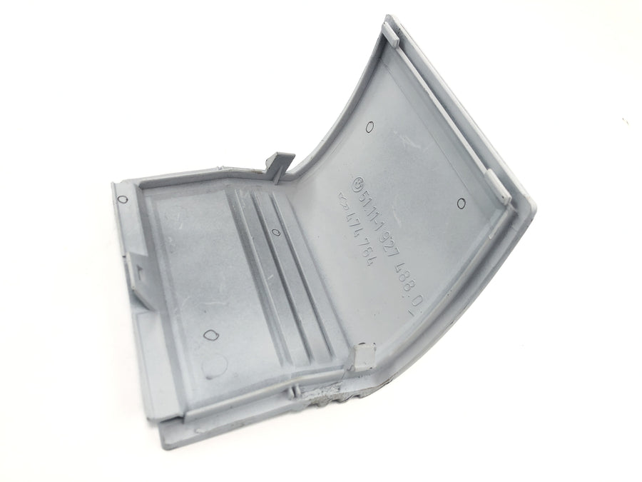 BMW E28 - Garniture d'anneau de remorquage pare-chocs avant