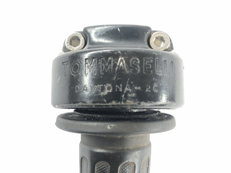Moto Guzzi 850 Le Mans 3 VF [1986] - Gas grip handlebar fittings on the right