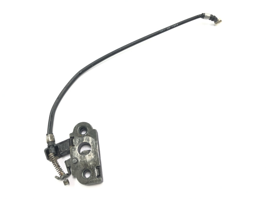 Triumph Adventurer 900 T309RT [1998] - Seat lock with Bowden cable