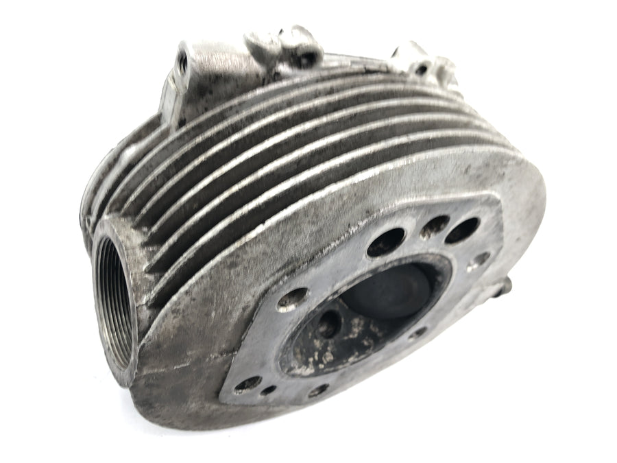 Moto Guzzi V7 Special [1971] - cylinder head right valve head head engine cylinder head