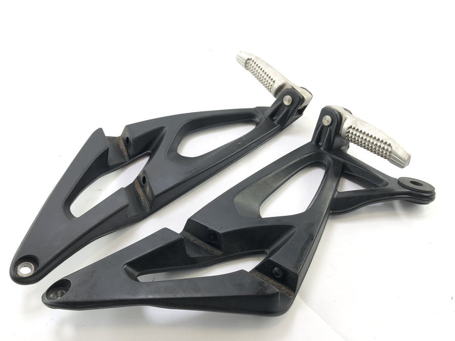 BMW K 1300 R K12S [2014] - Passenger footrests left and right with holder