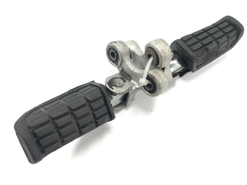 Yamaha FJ 1100 47E [1985] - driver's footrests left and right - 0