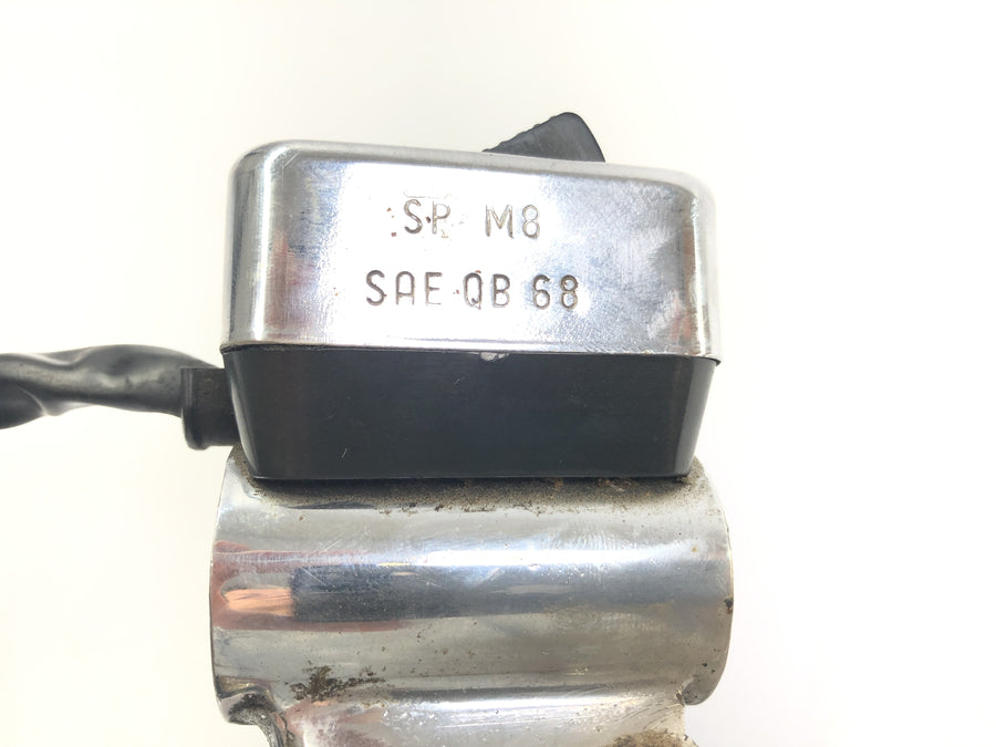Moto Guzzi V7 Special [1971] - Fixation guidon gauche avec levier d'embrayage