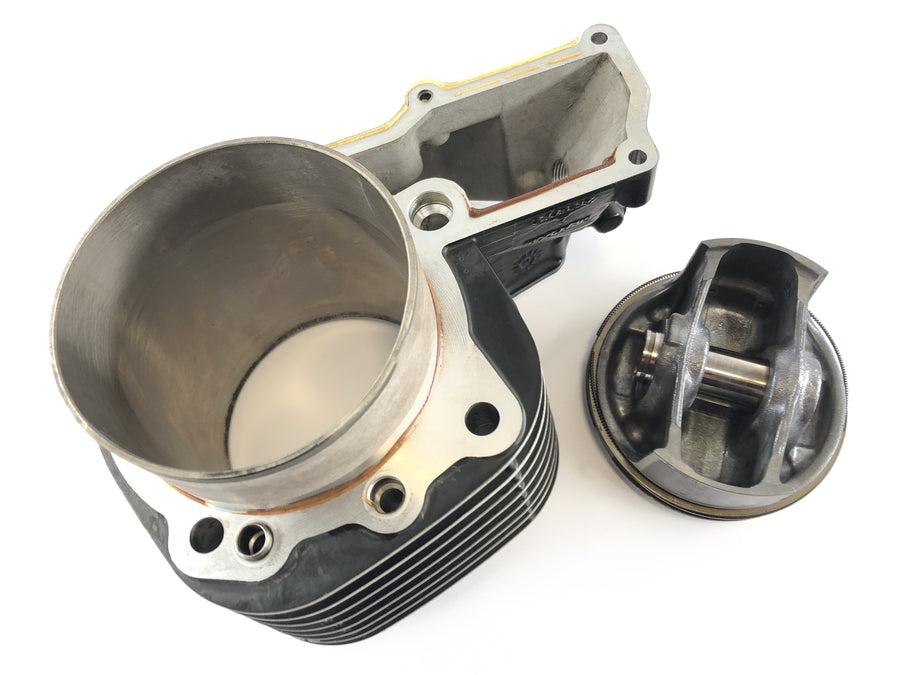 BMW R 1200 C 259c [1997] - cylinder with piston right