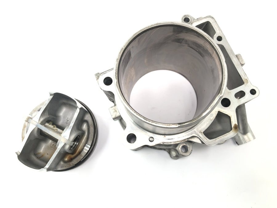 Aprilia RSV 1000 RP Mille [2001] - Cylindre avec piston arrière