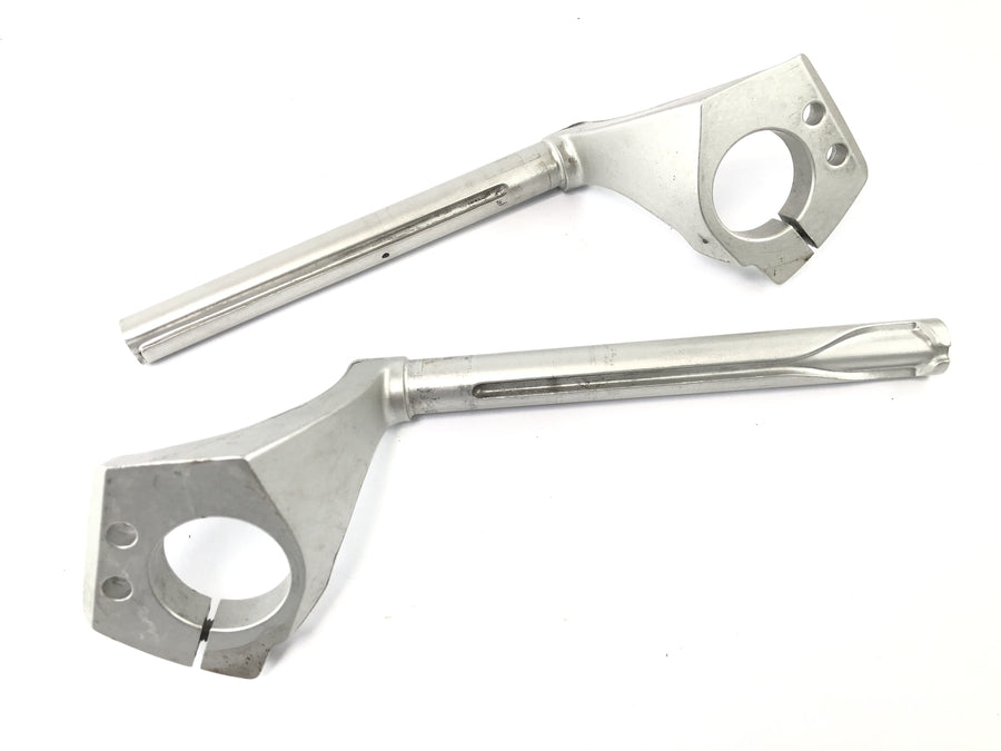 Triumph Sprint ST 1050 [2005] - handlebar fum on the left and right handlebar