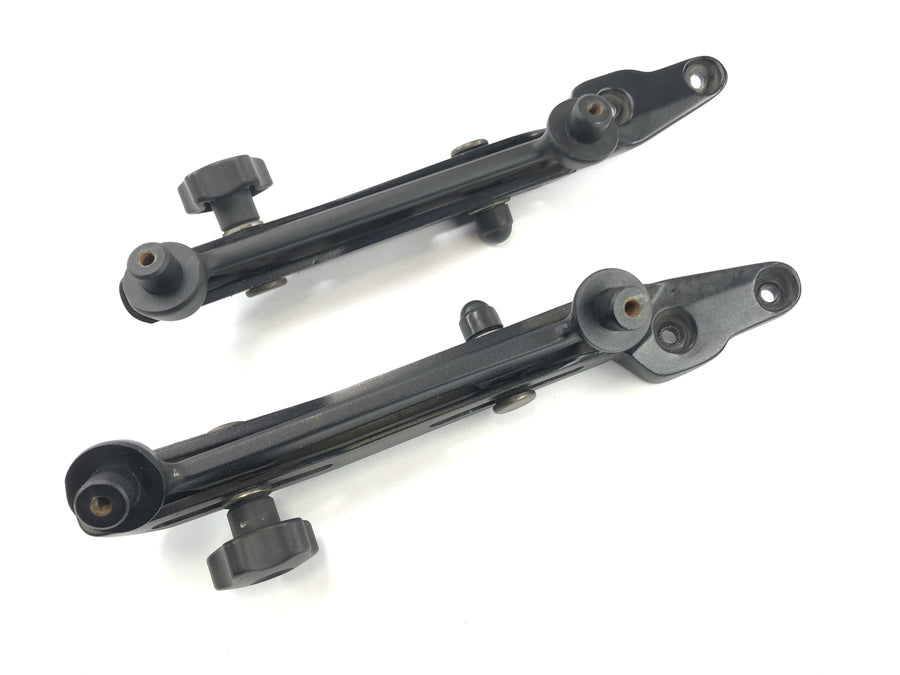 Moto Guzzi Stelvio 1200 4V [2009] - windshield bracket height adjustment Windshield