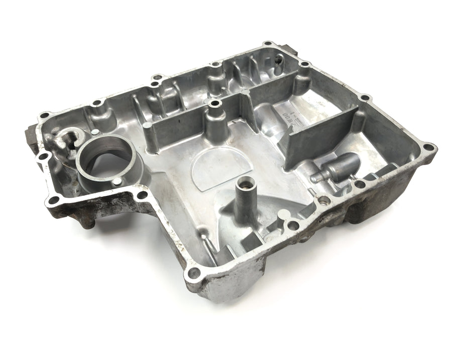 Yamaha YZF R1 RN09 [2003] - Oil pan engine cover housing cover