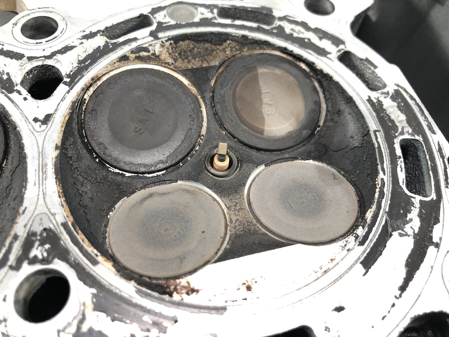 Yamaha MT07 RM04 [2014] - Zylinderkopf Ventilsteuergehäuse Nockenwellenlagerbock