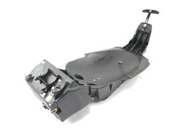 Triumph Speed ​​Triple T509 [1998] - Interior lining inner fender splash guard mudguard fender holder