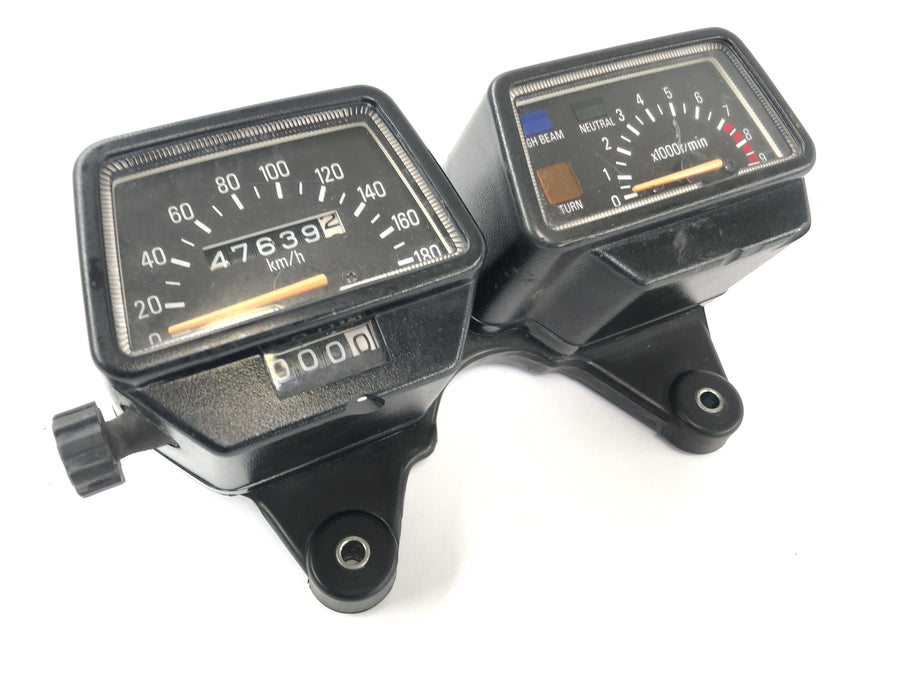 Yamaha XT 600 43F [1985] - Tachogehäuse defekt Tachometer Cockpit Anzeigedisplay Geschwindigkeit