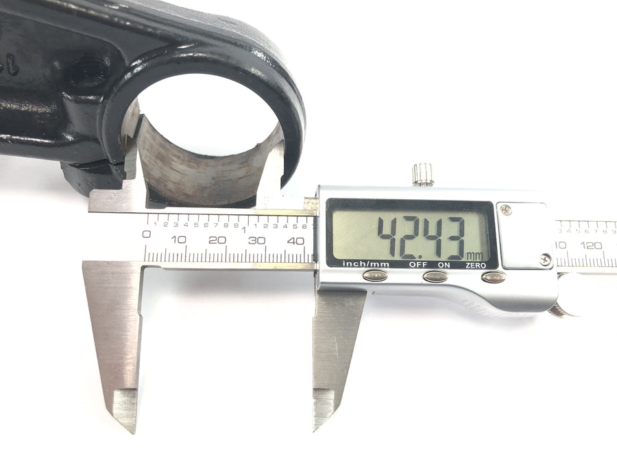 Yamaha MT 03 RM02 [2007] - Lower fork bridge, steering head clamp, steering head bridge at the front