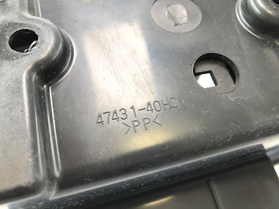 Suzuki VZ 1500 WVCU [2011] - Batteriekasten Halterung Akkugehäuse