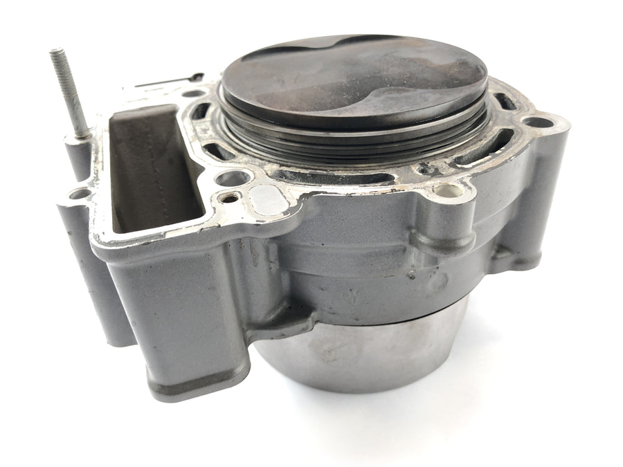 KTM 950 SM LC8 [2008] - cylinder with pistons in front