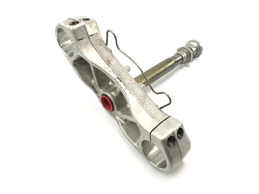 Triumph Daytona 955i T595N [2003] - fork bridge below