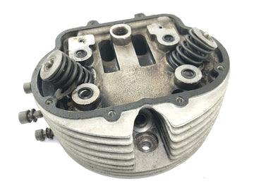 Moto Guzzi V7 Special [1971] - cylinder head right valve head head engine cylinder head