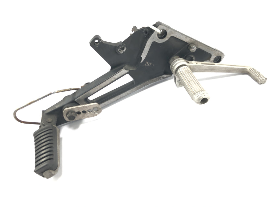 Kawasaki GPZ 1000 RX ZXT00A [1986] - Right footrest system with footrests and brake pedal