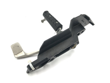 Triumph Daytona 900 T300D [1996] - driver's footrest right with brake pedal footrest system footrest with holder - 0