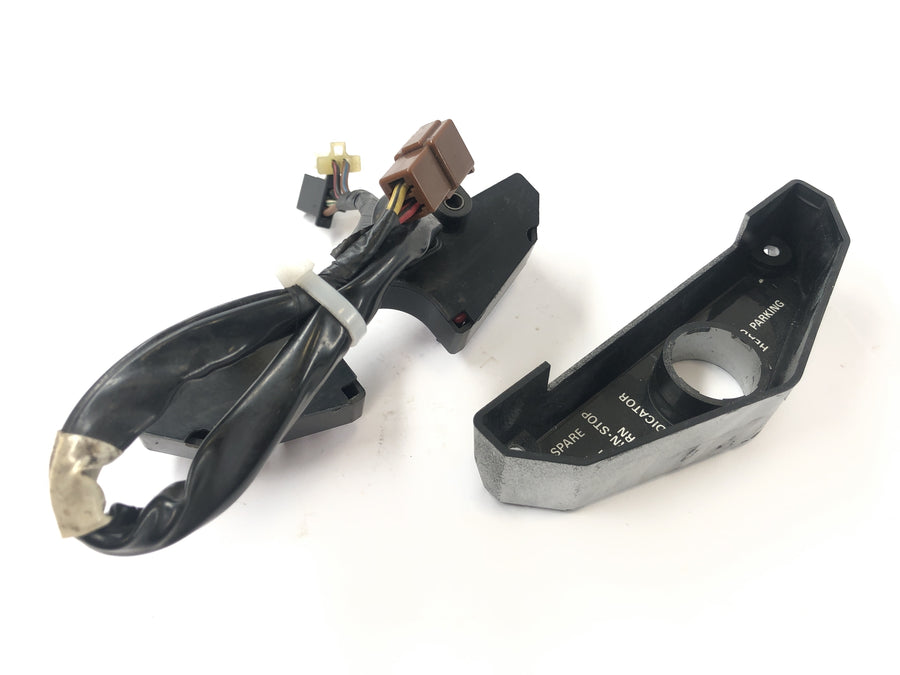 Honda XBR 500 PC15 [1989] - support de support de sécurité de la boîte à fusibles
