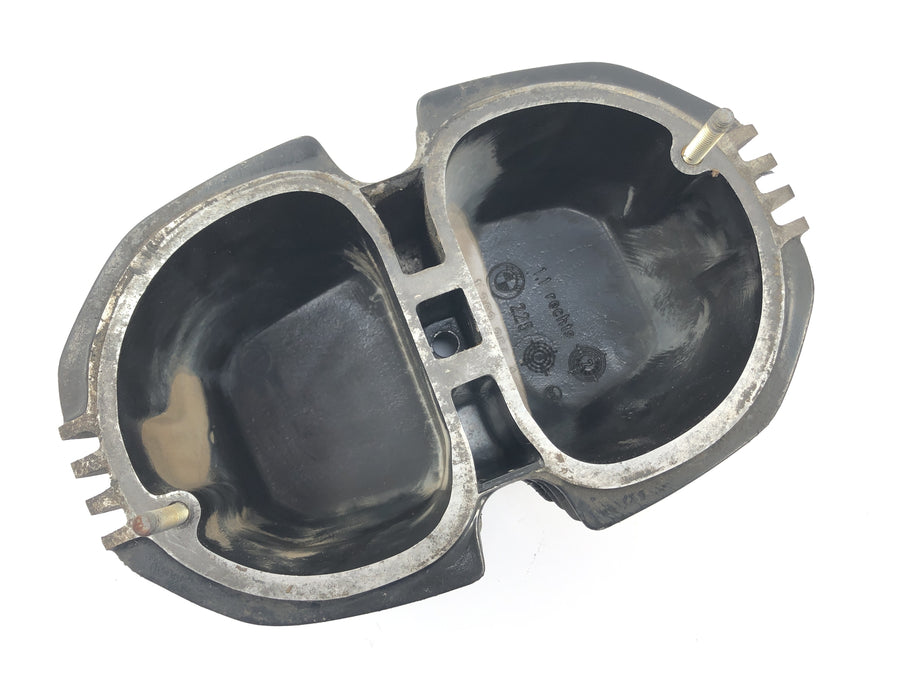 BMW R 100 RT 247 [1981] - valve lid on the right