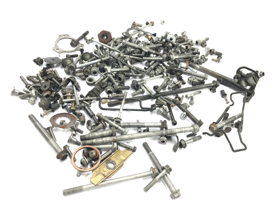 Yamaha YZF 750 R 4HN [1995] - leftover parts and screws mixed lot