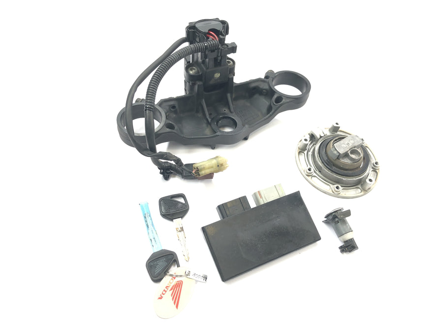 Honda CBR 1000 RR SC57 [2006] - Schlosssatz Zündschloss Tankdeckel Lenkschloss Schlüssel CDI
