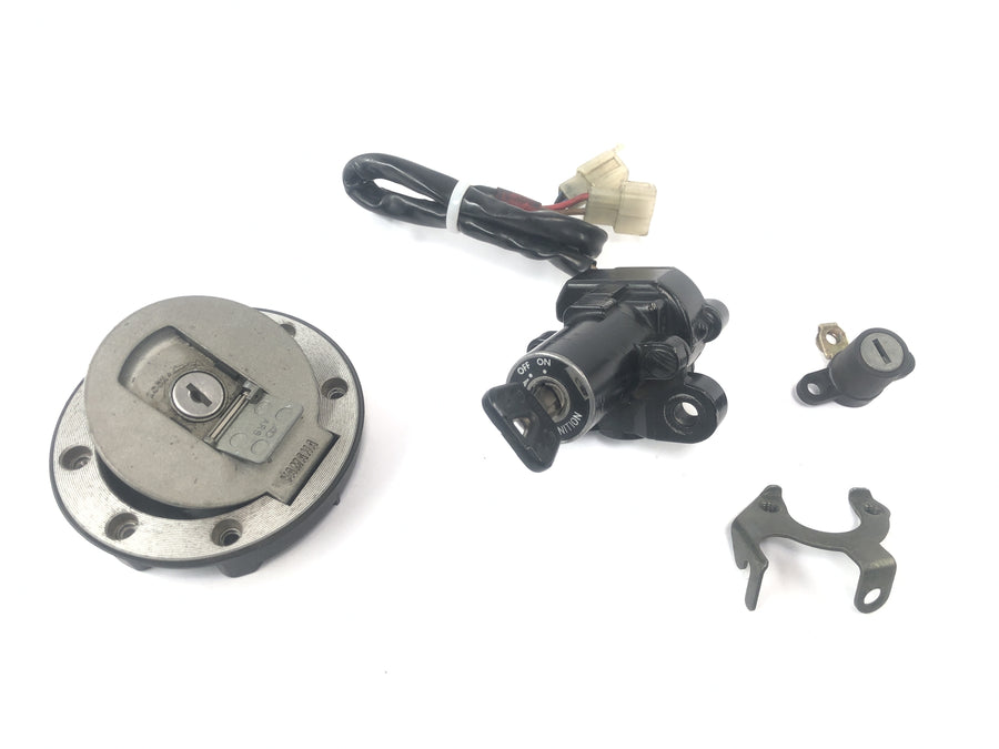 Yamaha YZF R1 RN01 [1998] - locksmith ignition lock