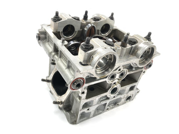 Ducati 999 H4 [2003] - cylinder head at the back