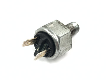 Triumph Bonneville T100 986MF [2012] - Pressostat hydraulique de contacteur de feux stop