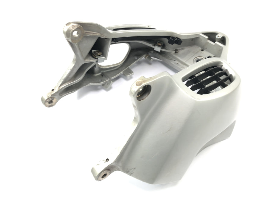 BMW R 850 C 259C [1999] - frame head with vehicle documents