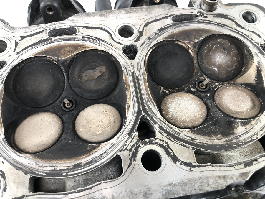 Suzuki GSX-R 1100 W GU75 C [1994] - cylinder head