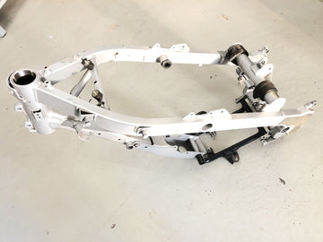 BMW F 650 GS R13 [2002] - Cadre avec papiers