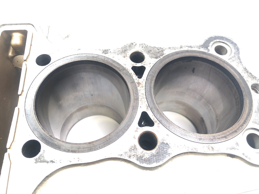Kawasaki Z 1100 KZZ10A [1984] - cylinder with pistons
