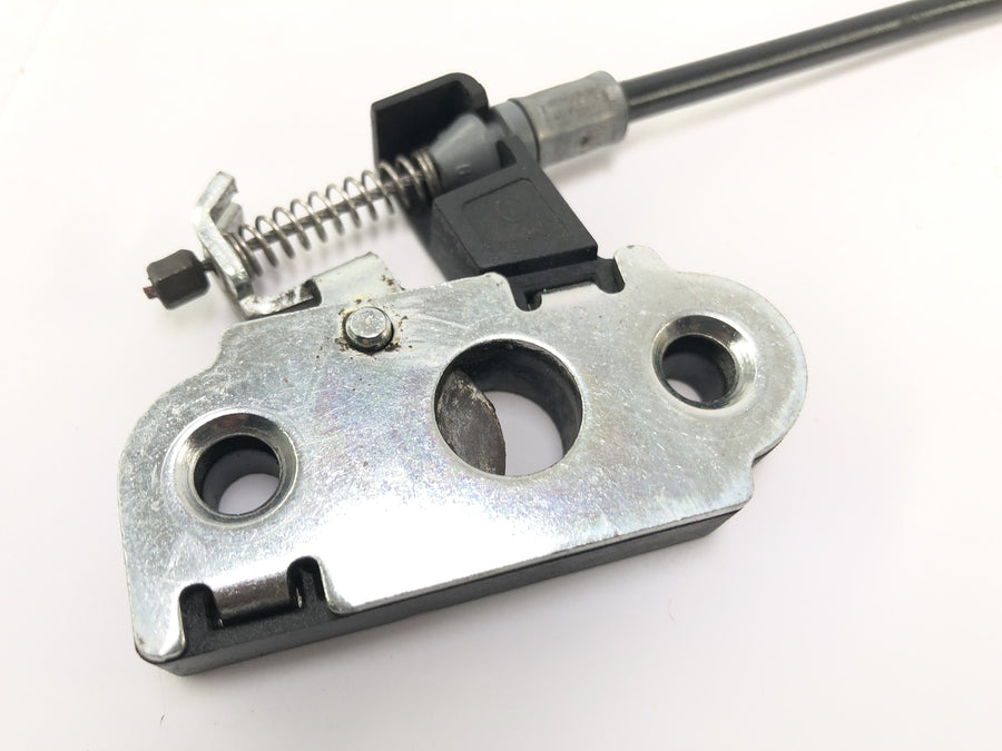 Husqvarna SM 630 A4 [2010] - Seat lock with Bowden cable