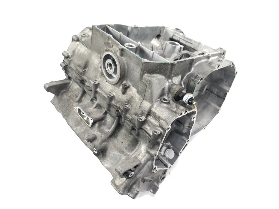 Honda CBR 900 RR Fireblade SC33 [2000] - Carter moteur avec pistons