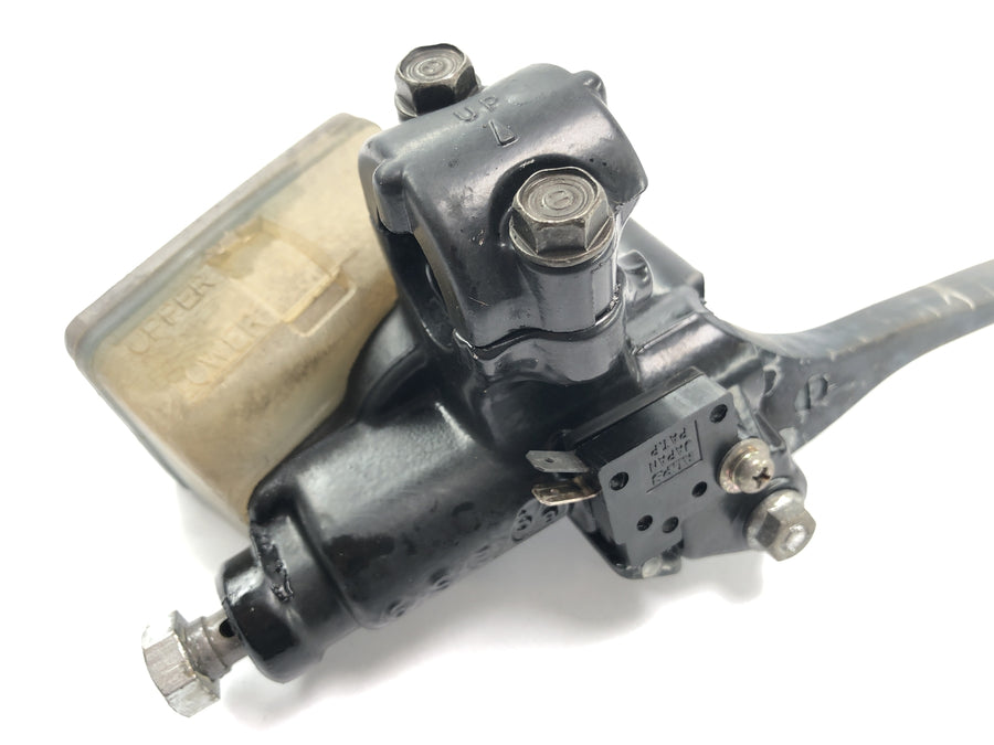 Honda GL 500 Silfursching PC02 [1982] - Cylindre de freinage de frein Cylindre de frein principal au levier de frein avant