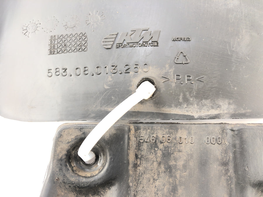 KTM LC4 640 EGS [2004] - Splash protection