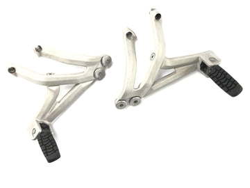 KTM 690 SM Prestige [2007] - Pedia's footrest footrest brackets on the left and right