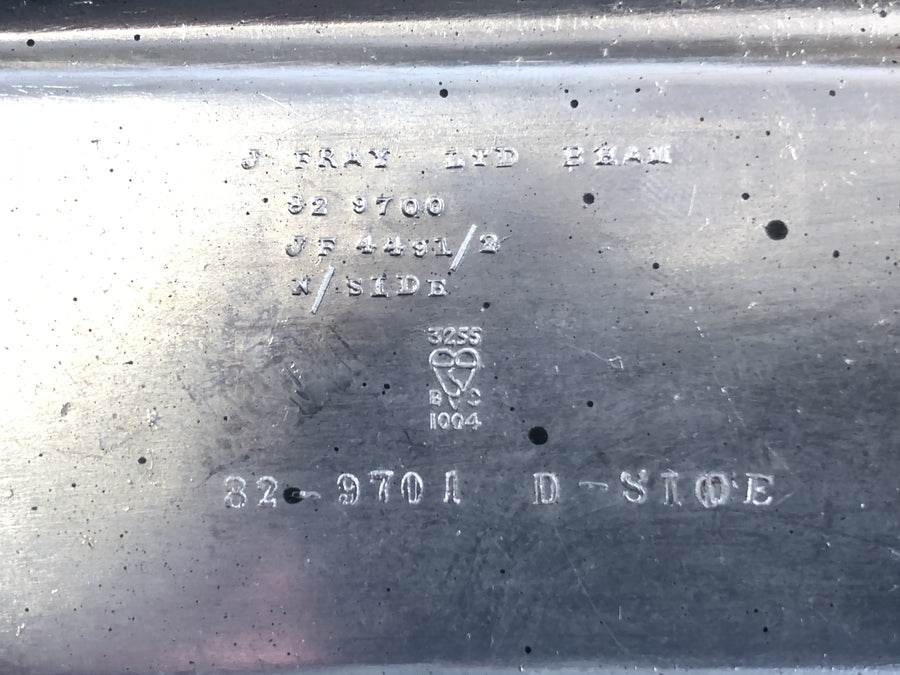 Triumph Bonneville T140V [1976] - Tank emblem tank emblems on the right and left set