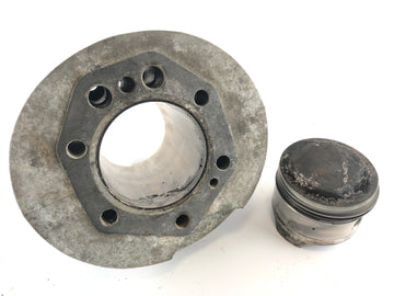 Moto Guzzi 850-T3 [1980] - Cylinder with piston cylinder lying right