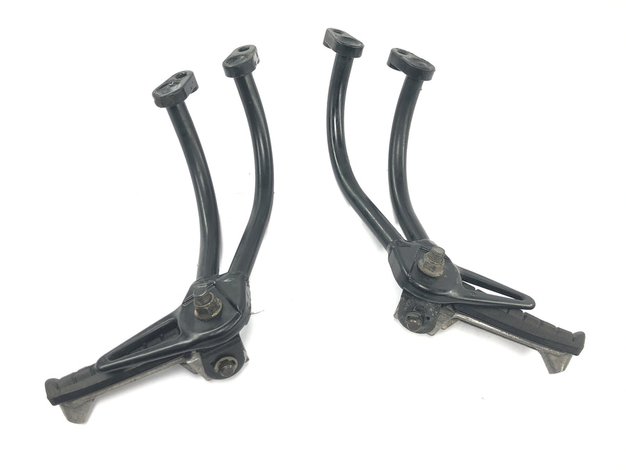 Triumph Tiger 900 T400 [1998] - Rear passenger footrests
