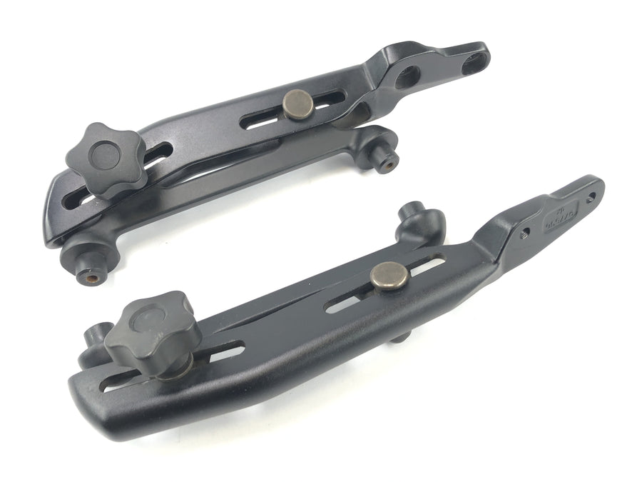 Moto Guzzi Stelvio 1200 4V [2009] - windshield bracket height adjustment Windshield