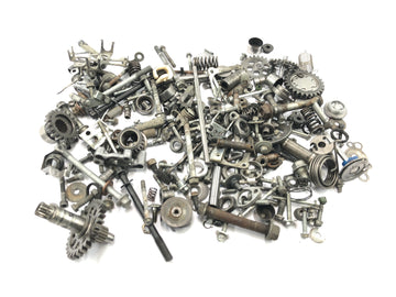 Suzuki RM Z 250 RJ41A [2007] - Restteile und Schrauben Konvolut Kleinteile