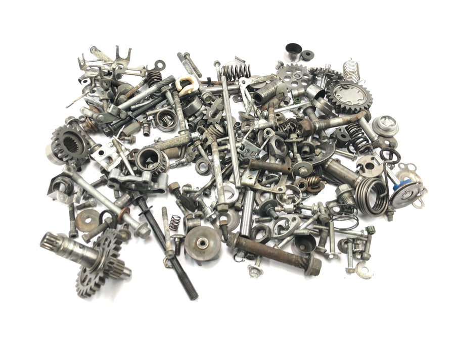 Suzuki RM Z 250 RJ41A [2007] - Restteile und Schrauben Konvolut Kleinteile