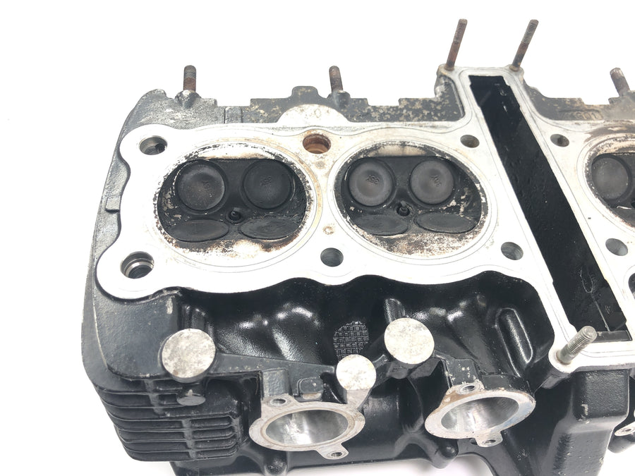 Yamaha XJR 1300 RP02 [1999] - guide de soupape de siège de soupape de commande de soupape de culasse